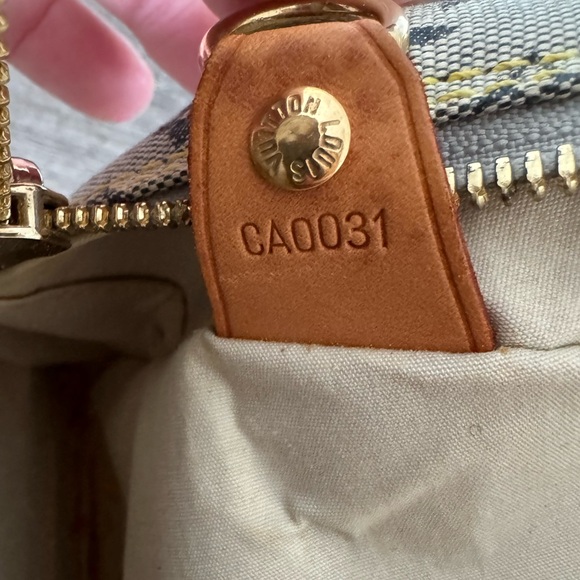 LV Mini Lin Marie 🍸 - Picture 12 of 12